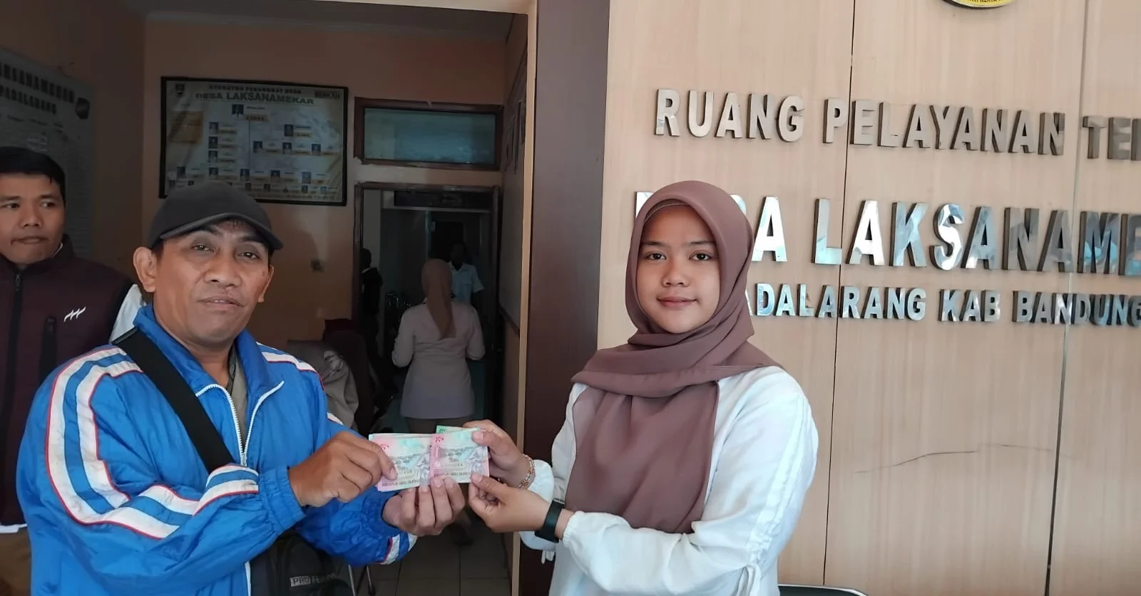 Aksi Peduli RW 16 Laksanamekar untuk Longsor Cisarua