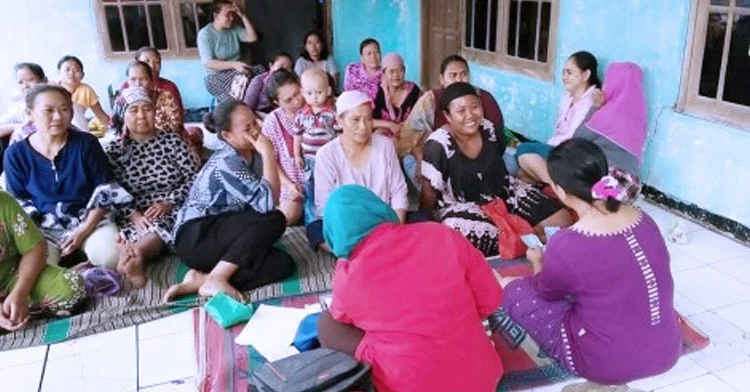 Di Balik Cepatnya Cair, Bank Emok Menyimpan Bom Waktu Sosial